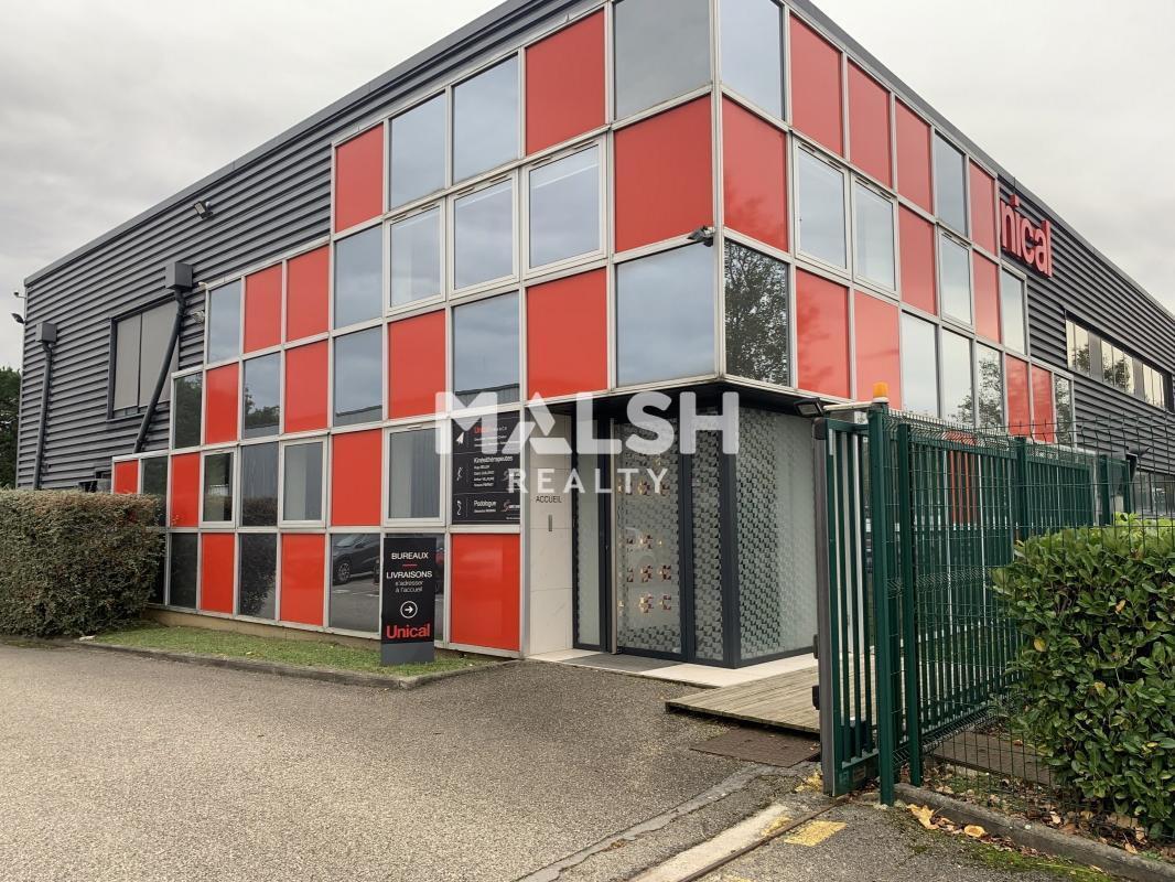 Office in Rillieux-la-Pape to rent Building Photo- Image 1 of 23