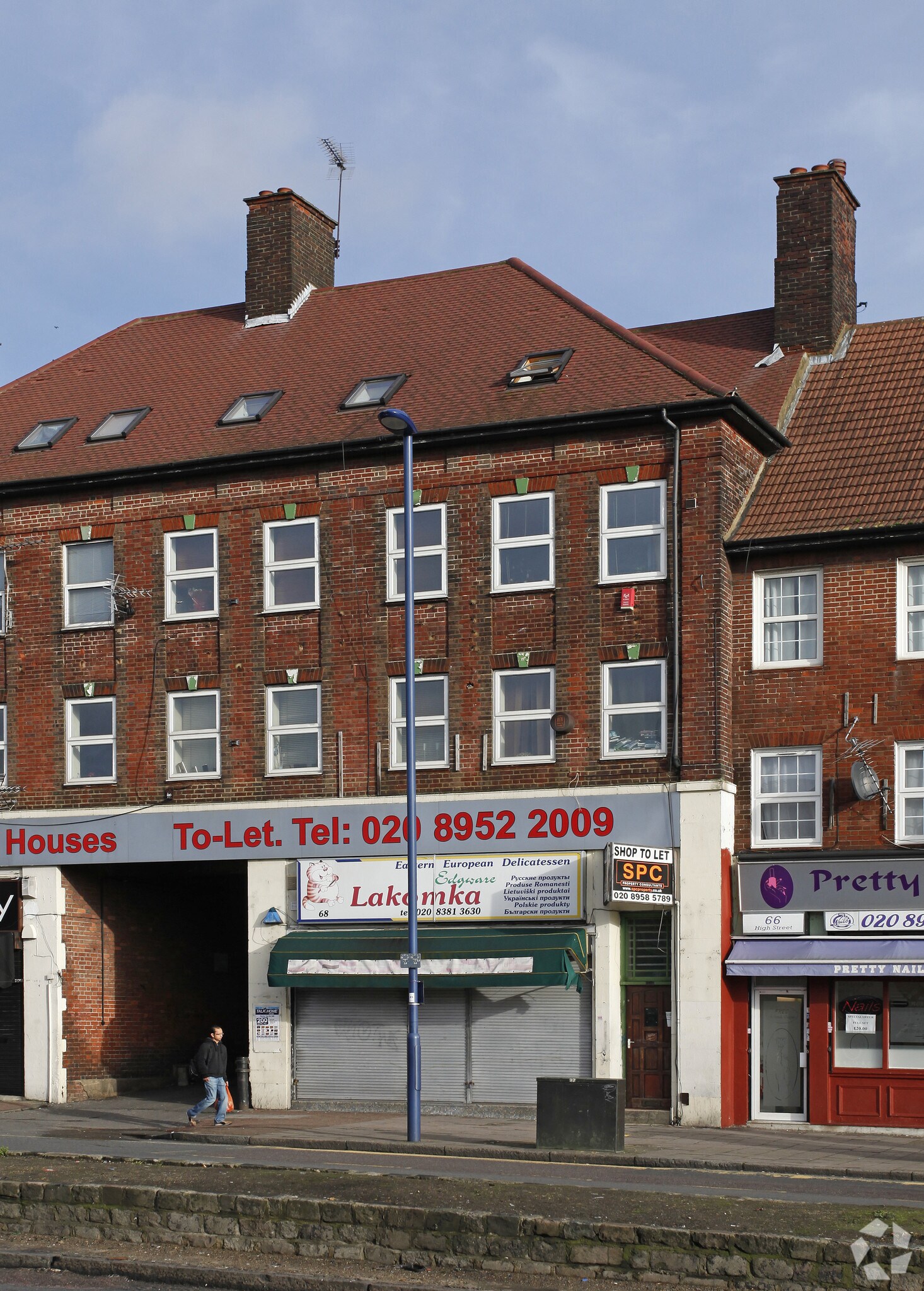 68 High St, Edgware for sale Primary Photo- Image 1 of 1