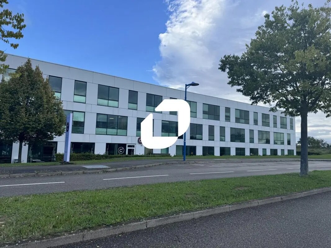 2 A Rue Des Hérons, Entzheim to rent Primary Photo- Image 1 of 22