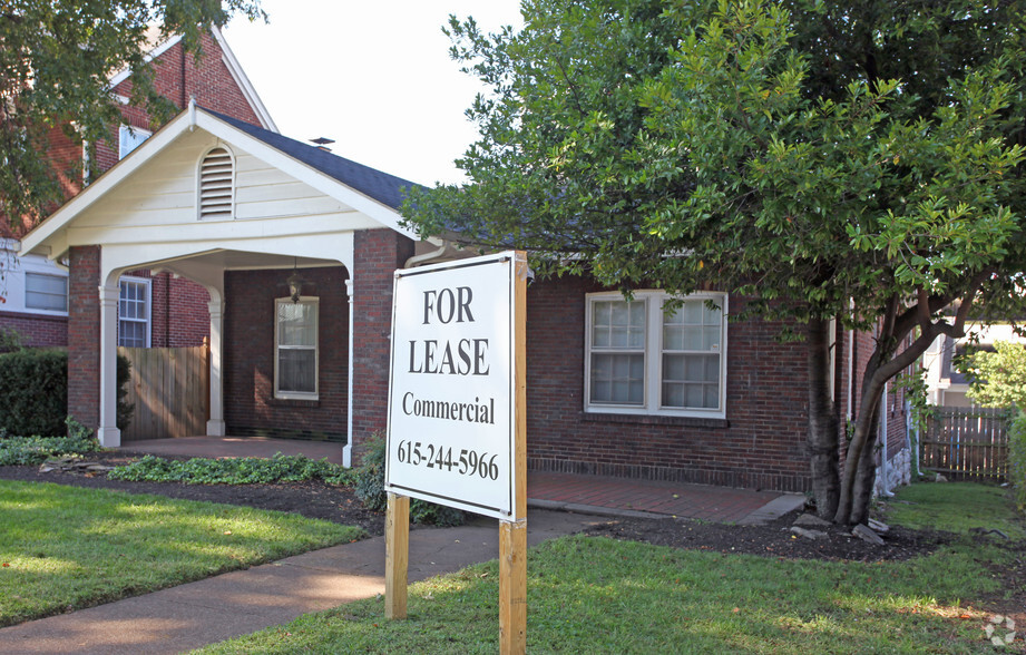 209 24th Ave N, Nashville, TN for rent - Primary Photo - Image 1 of 4