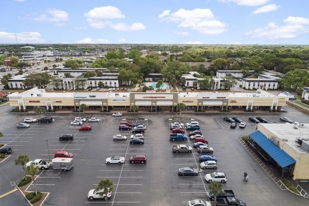 3090 Aloma Ave, Winter Park, FL to rent Primary Photo- Image 1 of 4