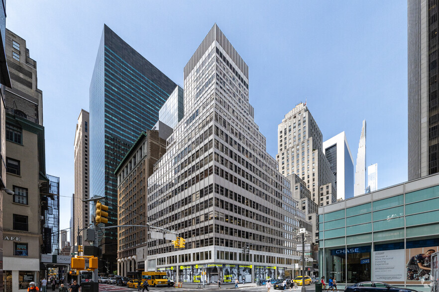 600 Madison Ave, New York, NY for sale - Building Photo - Image 1 of 1