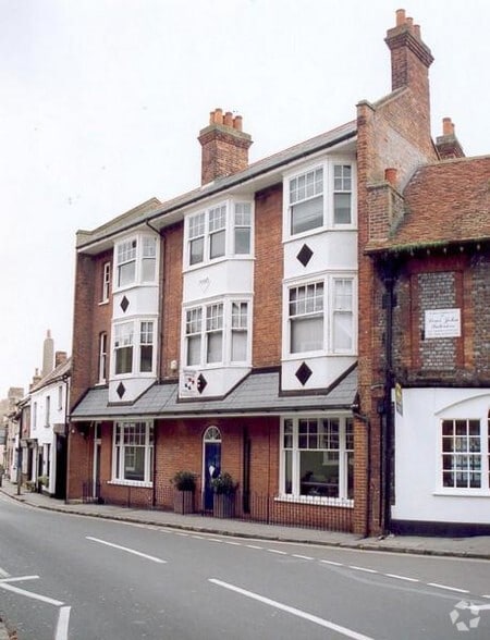 1 High St, Watlington to rent - Building Photo - Image 2 of 4