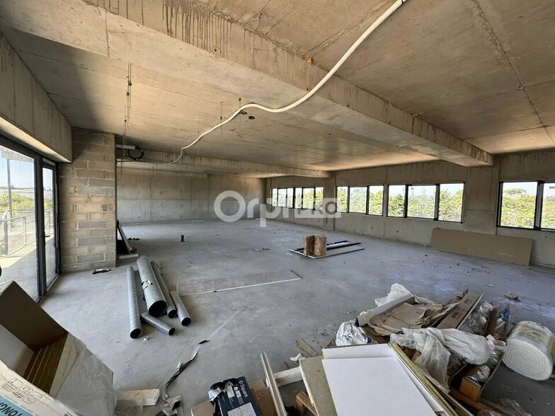 Office in Avignon to rent - Building Photo - Image 3 of 4