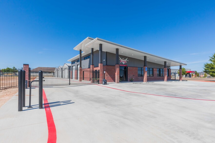 8205 Amarillo Blvd W, Amarillo, TX for rent - Building Photo - Image 1 of 12