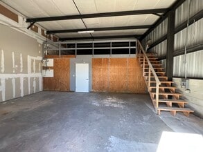 2907 Brooks St, Lakeland, FL to rent Interior Photo- Image 1 of 3