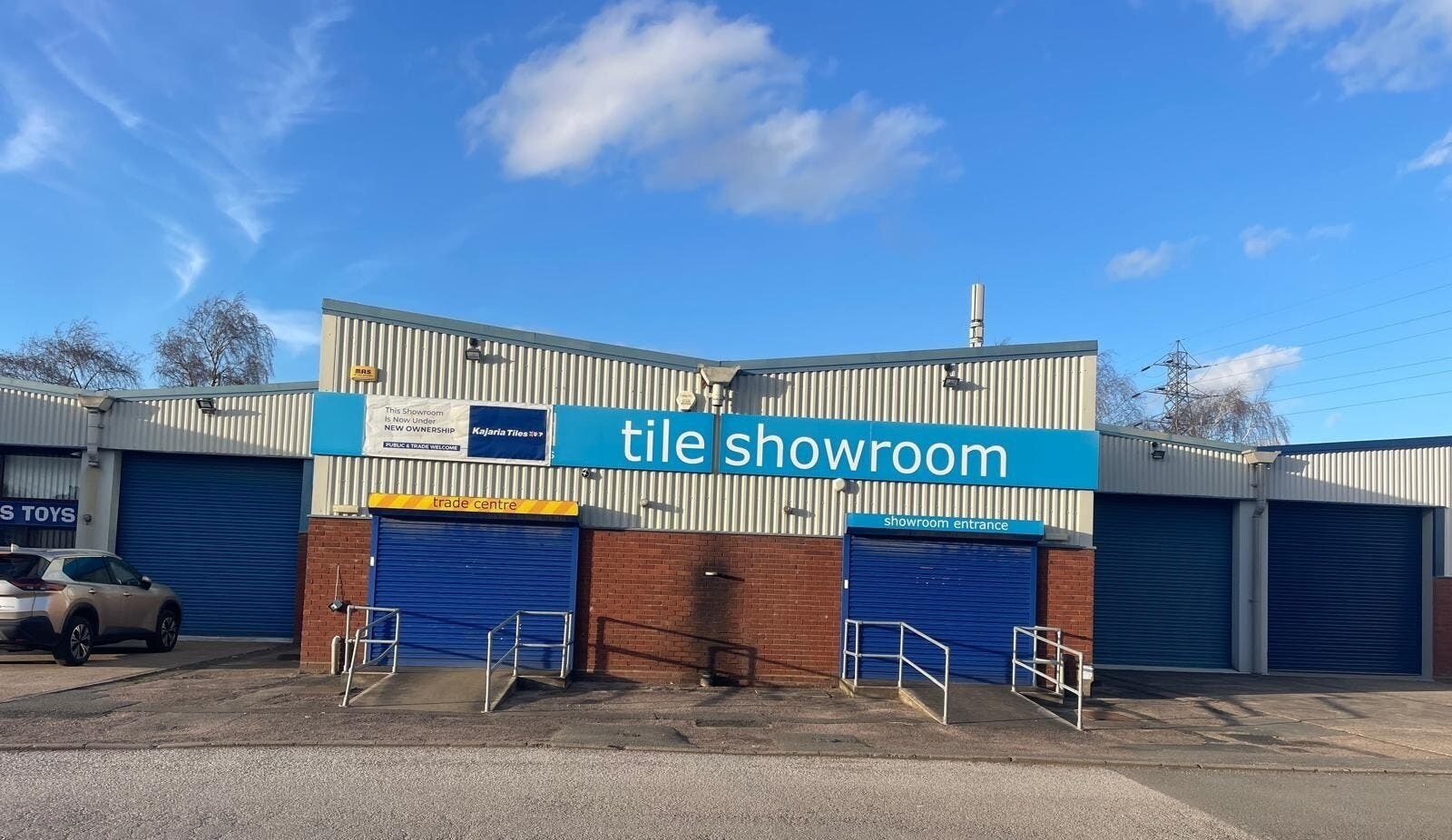 Pedmore Rd, Brierley Hill to rent Building Photo- Image 1 of 5