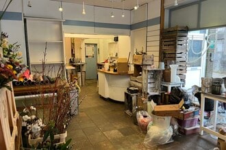 14-18 South St, Exeter to rent Interior Photo- Image 2 of 2