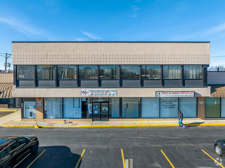 8600 S Pulaski Rd, Chicago, IL for rent - Building Photo - Image 2 of 14