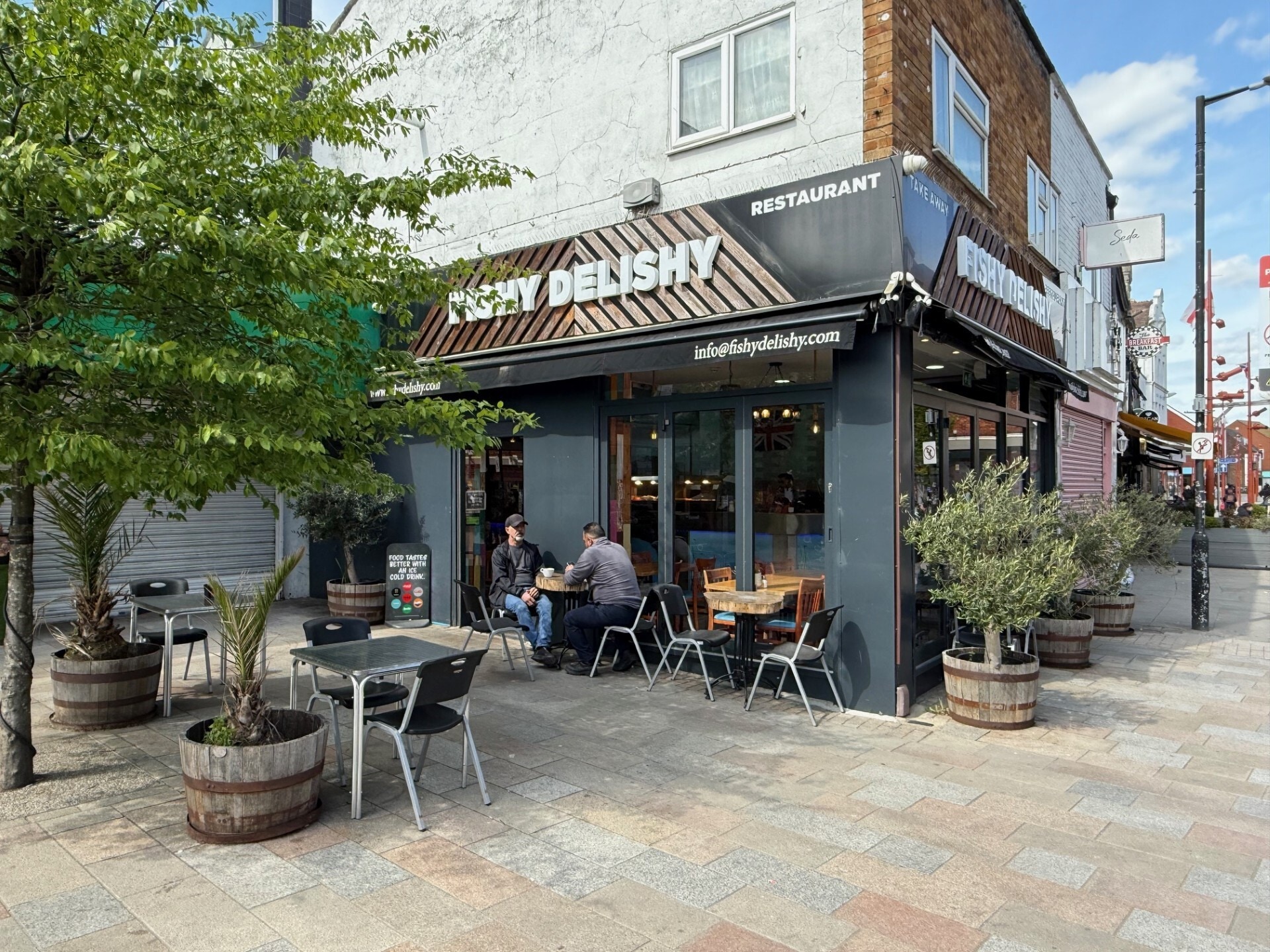 101 High St, Waltham Cross to rent Primary Photo- Image 1 of 7