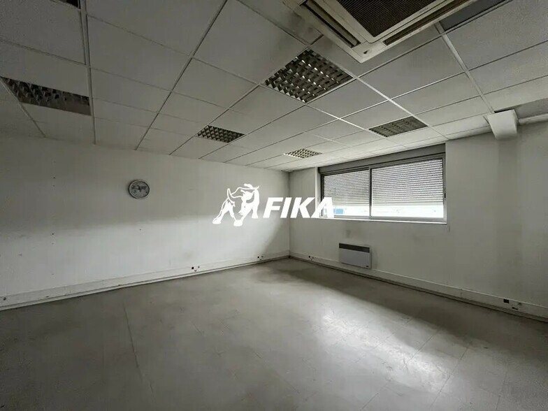 Light Industrial in Saint-Alban to rent - Building Photo - Image 3 of 6