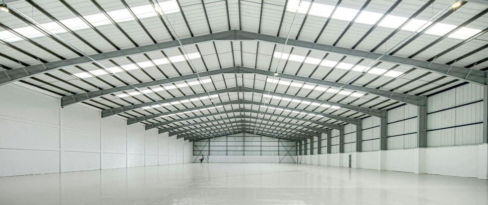 Follingsby Park, Gateshead to rent - Interior Photo - Image 1 of 23