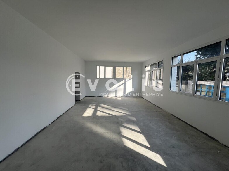 Office in Saint Maur Des Fosses to rent - Interior Photo - Image 2 of 9