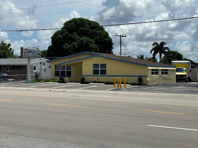 6740 Taft St, Hollywood, FL for rent - Building Photo - Image 1 of 18