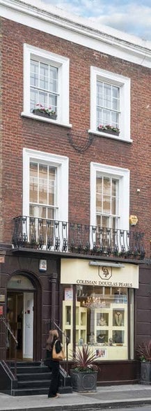 42 Beauchamp Pl, London for sale - Building Photo - Image 2 of 2