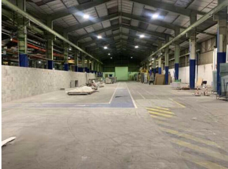 Light Industrial in Villeurbanne to rent - Interior Photo - Image 3 of 10