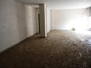 Retail in Manresa, Barcelona to rent Interior Photo- Image 2 of 3