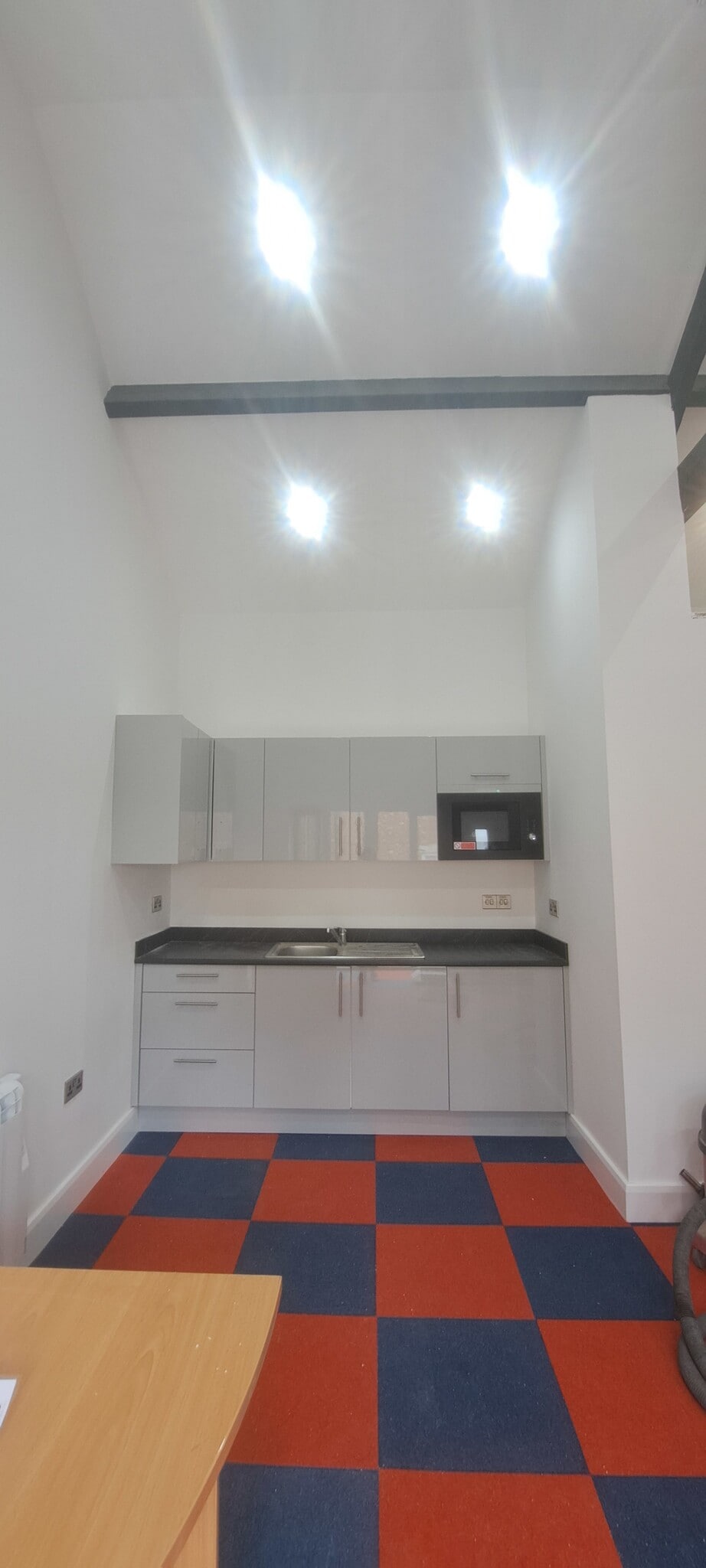 Old Linslade Rd, Leighton Buzzard to rent Interior Photo- Image 1 of 3