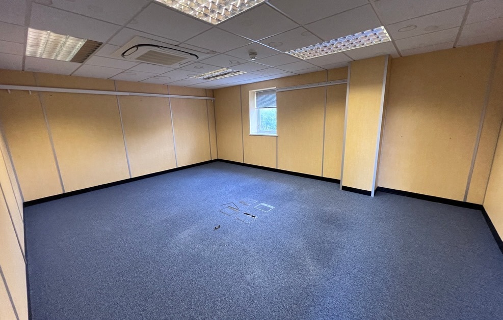 Coldharbour Business Park, Sherborne to rent Interior Photo- Image 1 of 6