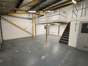 851-860 Plymouth Rd, Slough to rent Interior Photo- Image 2 of 3