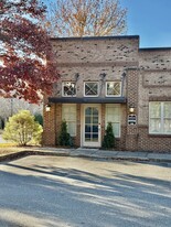 135 Village Ctr W, Woodstock GA - Commercial Property