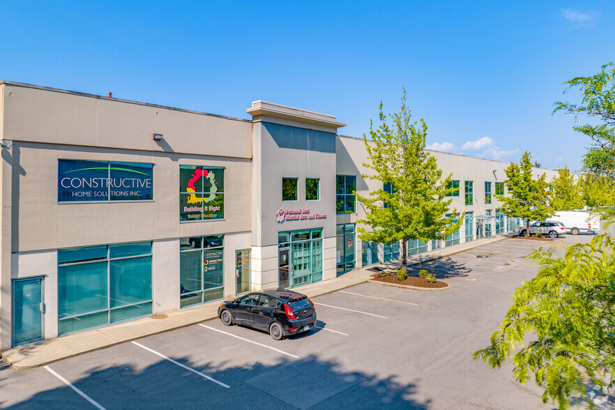 1647 Broadway St, Port Coquitlam, BC for rent - Building Photo - Image 2 of 5