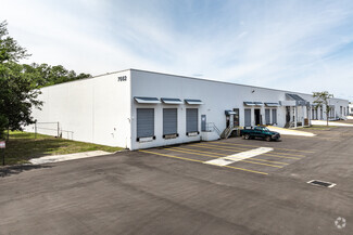 More details for 7662 Philips Hwy, Jacksonville, FL - Industrial for Rent