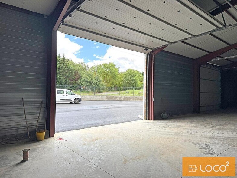 Light Industrial in Flourens to rent - Building Photo - Image 1 of 4