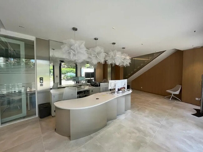 Location Bureaux 60 m²