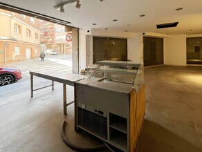 Retail in Manresa, Barcelona to rent Interior Photo- Image 2 of 10