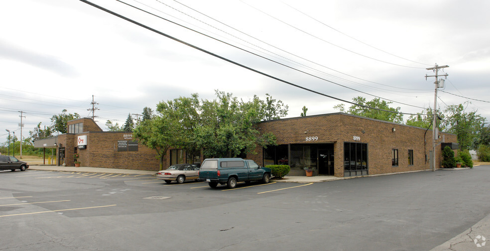 8899 Main St, Buffalo, NY for rent - Building Photo - Image 3 of 14