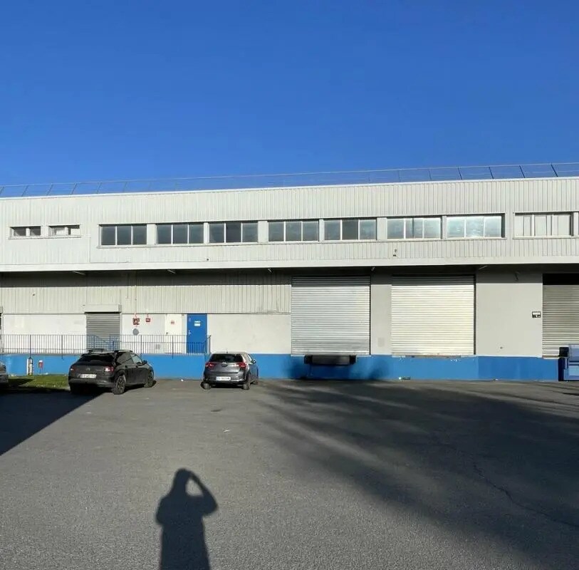 Industrial in Goussainville to rent Building Photo- Image 1 of 7
