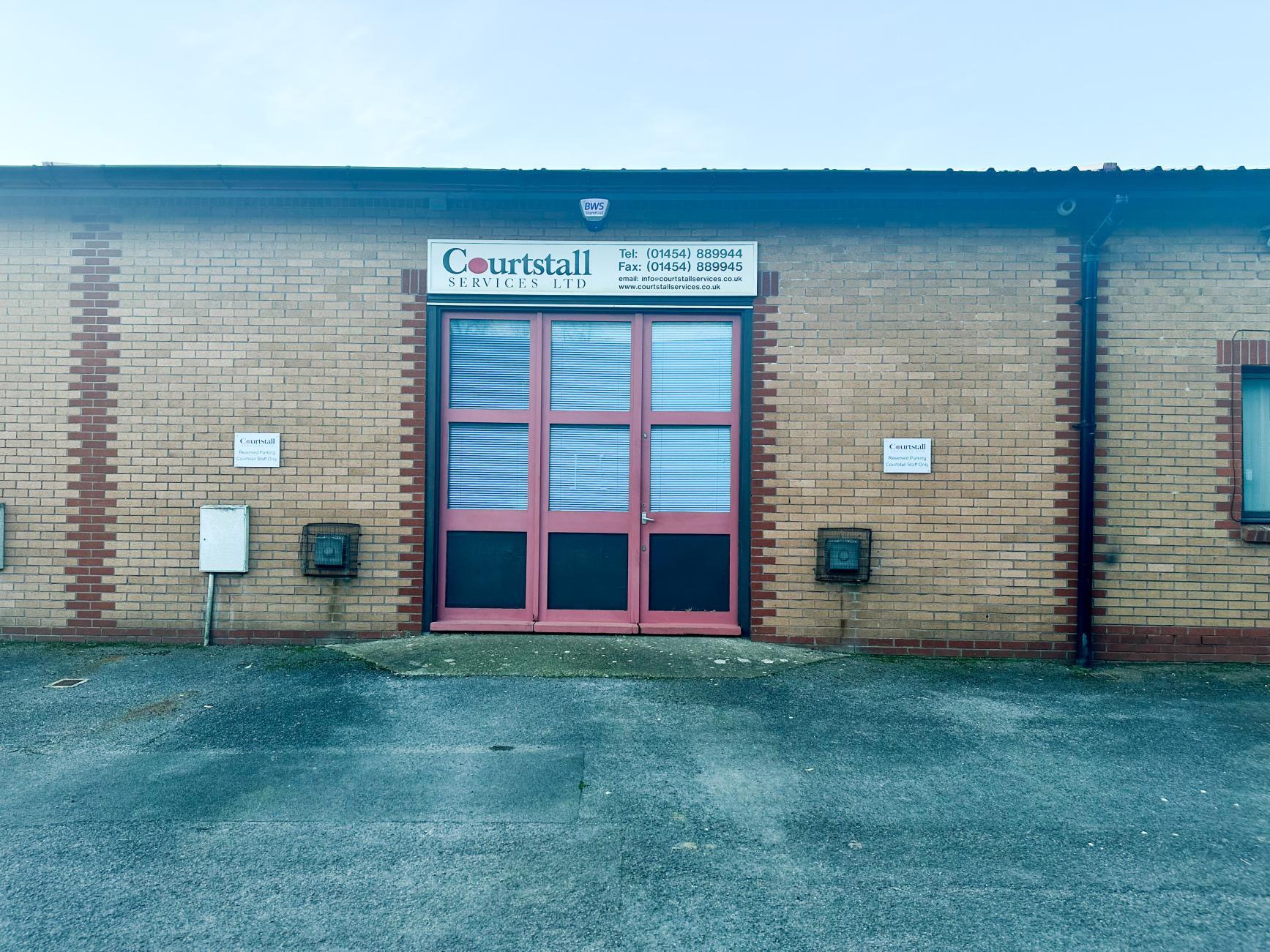 Dean Rd, Yate to rent Primary Photo- Image 1 of 2