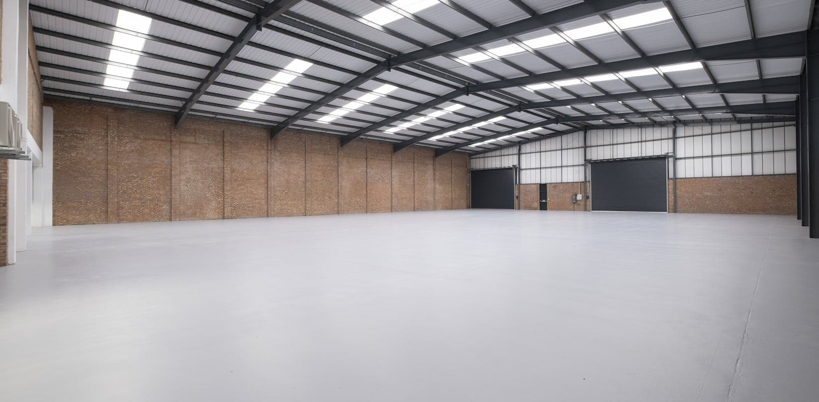 Highlands Rd, Solihull to rent Building Photo- Image 1 of 2