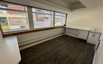 35-37 Mayflower St, Plymouth to rent Interior Photo- Image 2 of 2