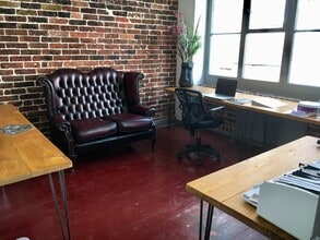 12 Station St, Eastbourne to rent Interior Photo- Image 2 of 8