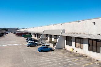 1325 S Creek Dr, Houston, TX for rent Building Photo- Image 1 of 8