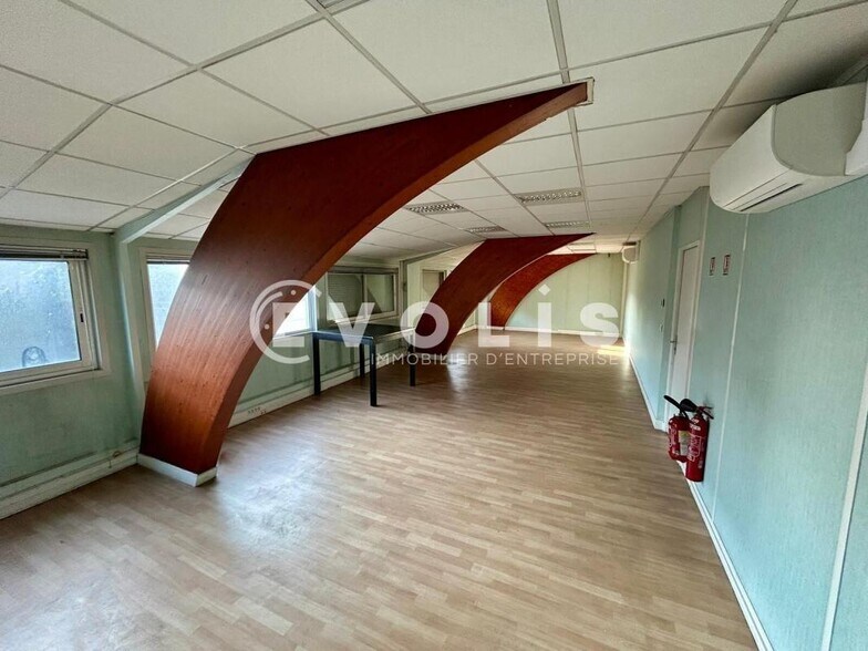 Office in Wissous to rent - Interior Photo - Image 3 of 12