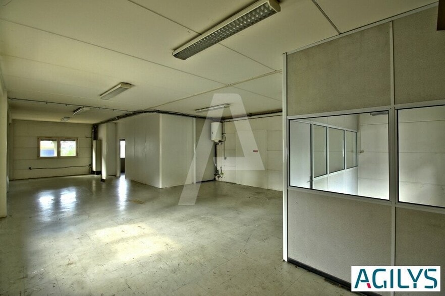 13 Rue Du Buisson Aux Fraises, Massy to rent - Interior Photo - Image 3 of 7