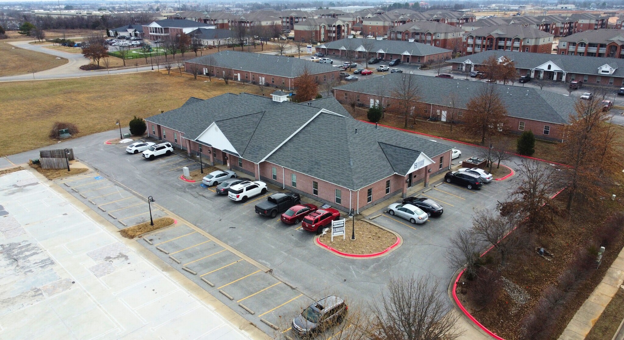 2307 SE B St, Bentonville, AR for sale Building Photo- Image 1 of 1