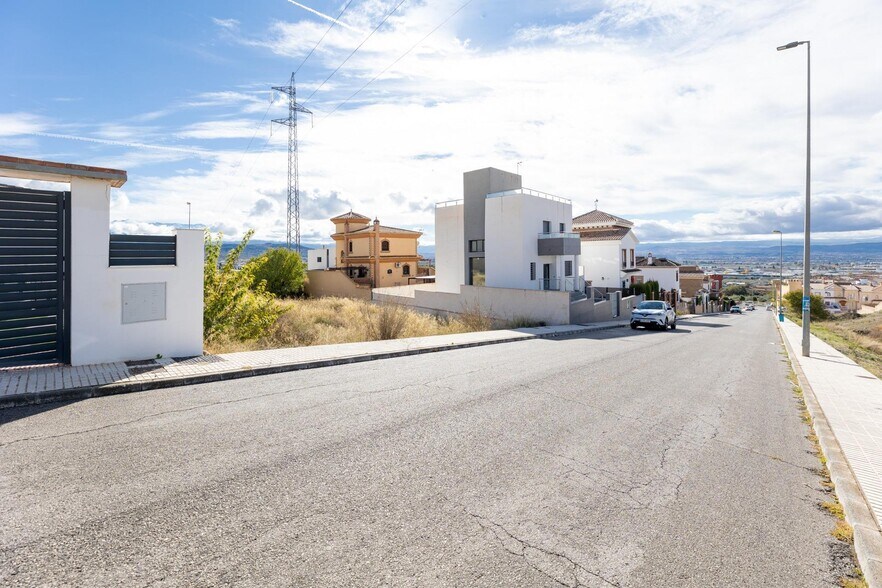 Avenida Cerro Alfonsico, 20, Peligros, Granada for sale - Primary Photo - Image 1 of 18