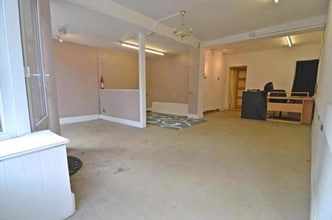 24 Fore St, Camelford to rent Interior Photo- Image 2 of 7