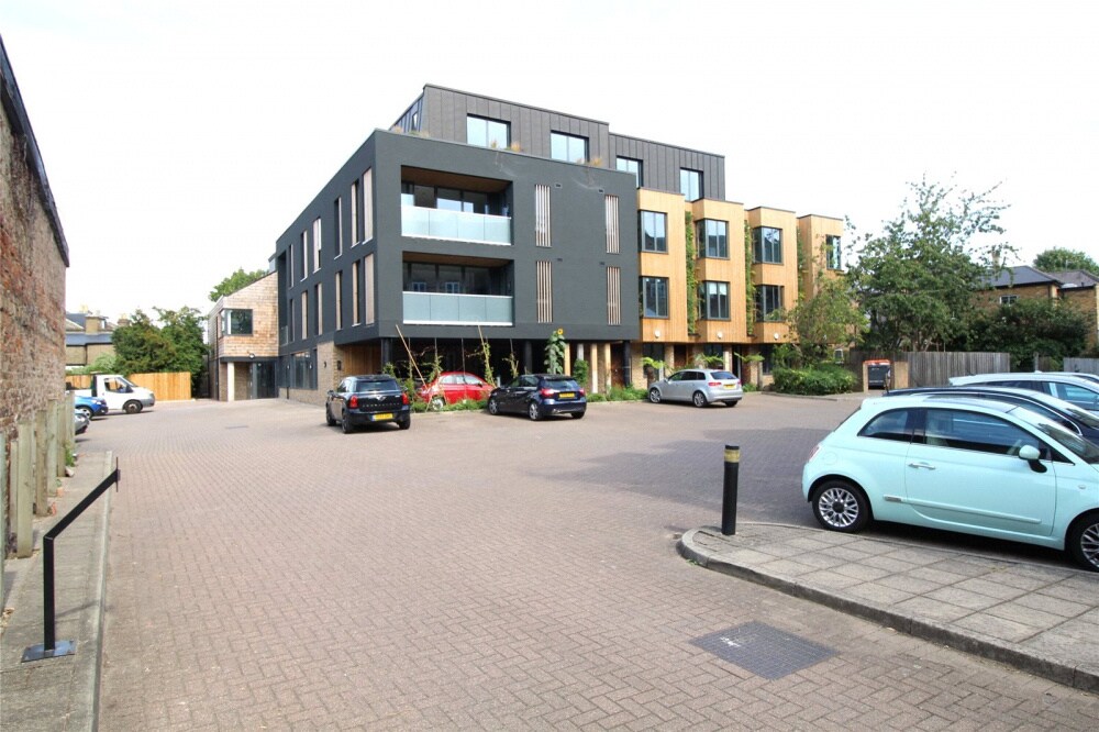 3 New Rd, London for sale Primary Photo- Image 1 of 1