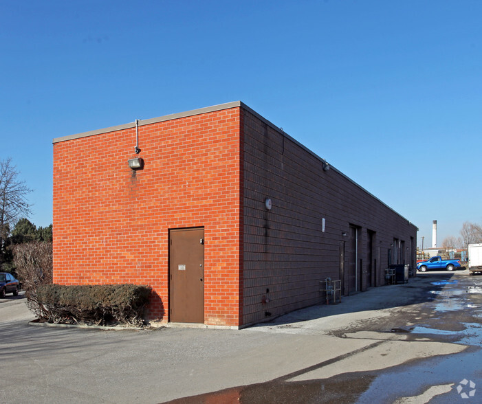 350 Woodbridge Ave, Vaughan, ON for rent - Building Photo - Image 3 of 3