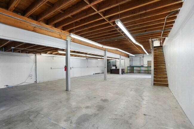More details for 19232 Beach Blvd, Huntington Beach, CA - Retail to Rent