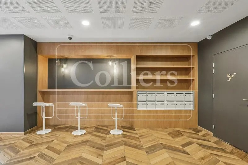 Office in Lyon to rent Lobby- Image 1 of 13