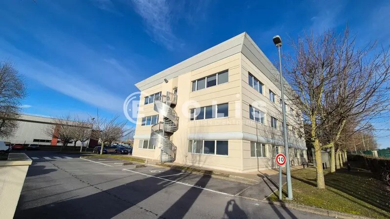 Office in Mareuil-lès-Meaux to rent Building Photo- Image 1 of 16
