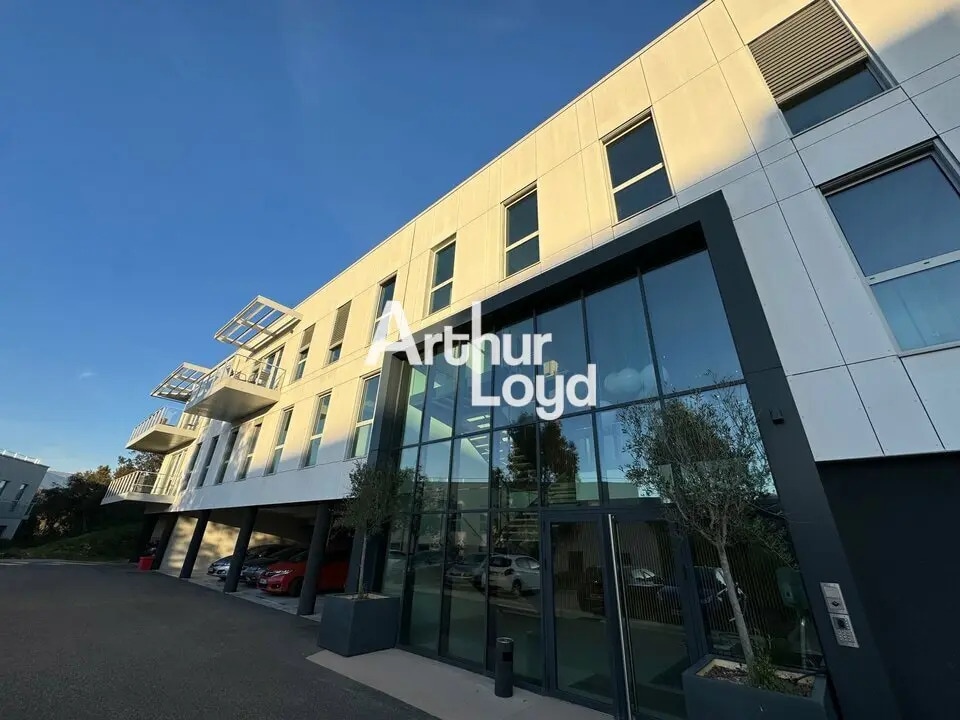 Office in SOPHIA ANTIPOLIS to rent Building Photo- Image 1 of 8