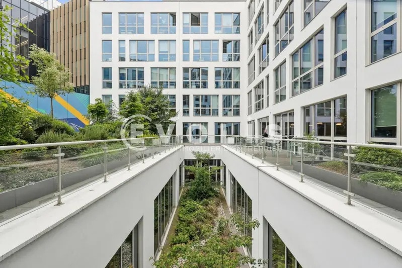 Office in Fontenay-sous-Bois to rent Building Photo- Image 1 of 12