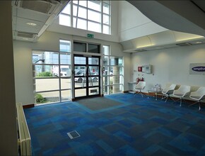 Parkside, Birmingham to rent Interior Photo- Image 2 of 5